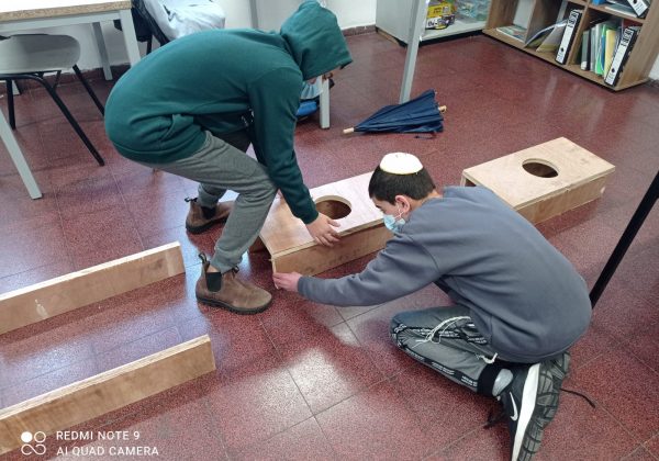 הקמת חוג נגרות בישיבה